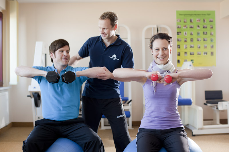 Der Theorieunterricht der Physiotherapie - Ausbildung umfasst vor allem medizinische Grundlagen aus Bereichen wie Anatomie und Physiologie.